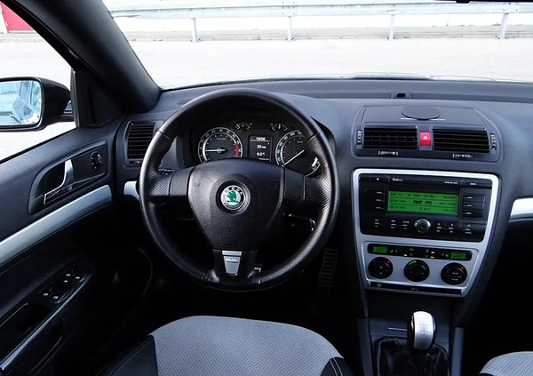 Skoda Octavia cena 21900 przebieg: 272000, rok produkcji 2008 z Dobrodzień małe 781
